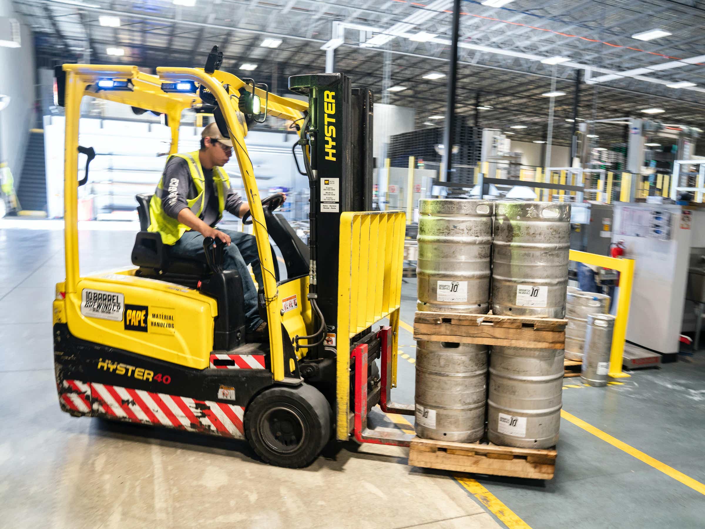 اجاره لیفتراک تویوتا